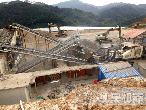 移動式破碎站施工作業(yè)現場
