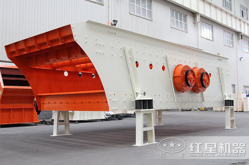 立式板錘制砂機規(guī)格、產量及結構原理