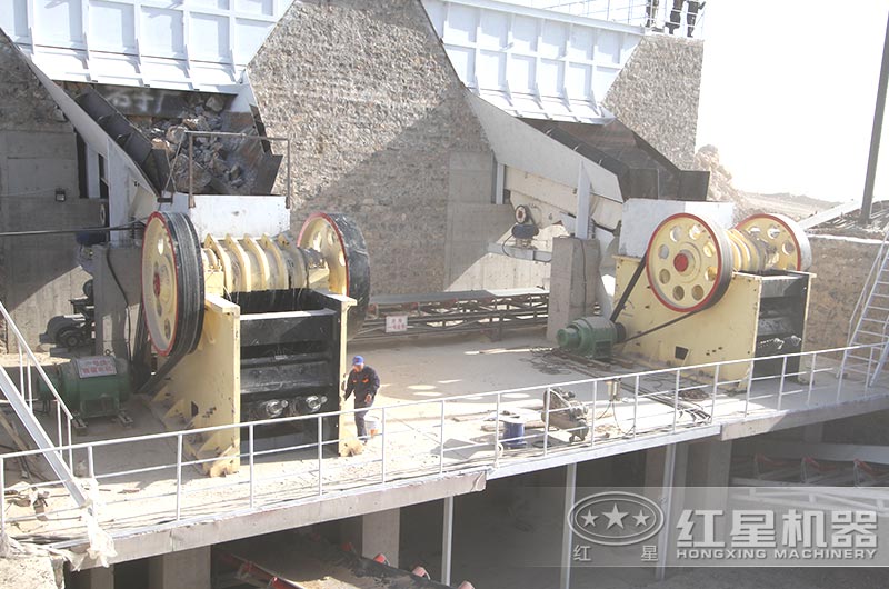 912顎式破石機產(chǎn)量是多少？一臺價格多少錢？